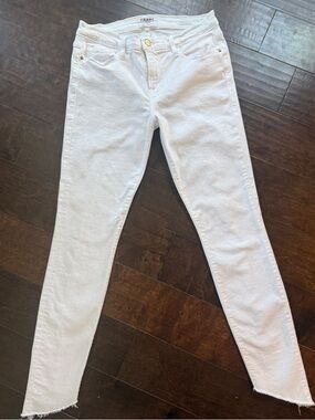FRAME Le Skinny de Jeanne White Raw Hem Jeans